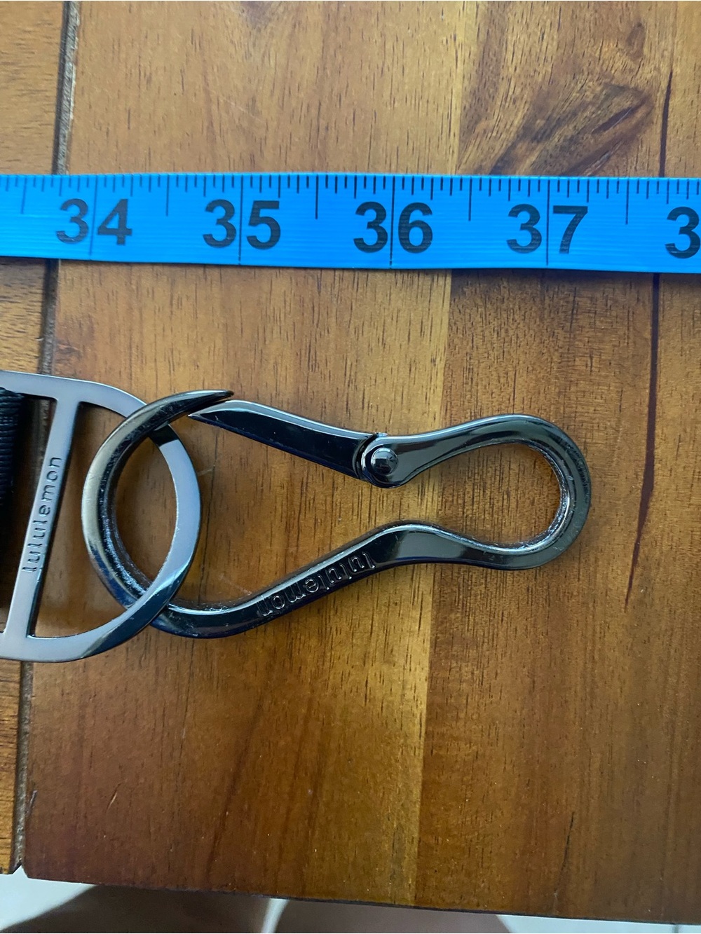 Lululemon Athletica Black Adjustable Strap with Gunmetal Clips - Picture 4 of 4